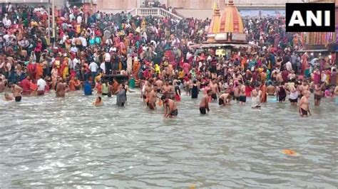 Devotees Take Holy Dip In River Ganga On The Occasion Of Kartik Purnima