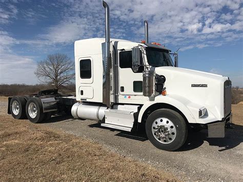 Kenworth T Sleeper Semi Truck Flat Top Paccar Hp For