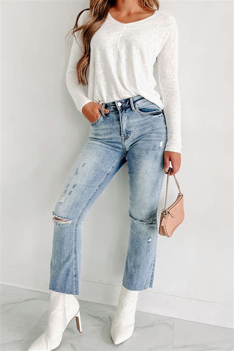 Zion Mid Rise Crop Kick Flare Risen Jeans Light · Nanamacs