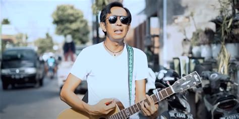 Lirik Lagu Bali Baru Raka Sidan Feat Ocha Putri Pada Tresna Inimusik