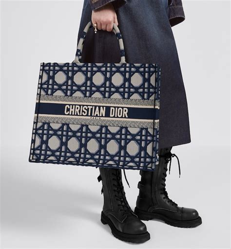 High-End Designer Tote Bags for Women | DIOR US