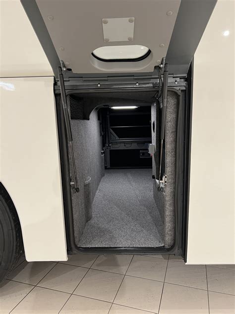 MAN Lions Coach R09 Euro 6E Dark Edition Reisebus Kaufen In Schweden