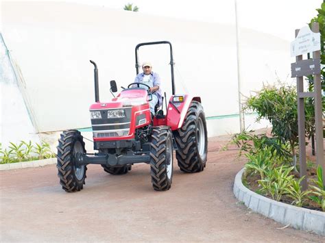 Mahindra Jivo 225 Di 4wd 20 HP 2WD At Best Price In Nanded ID