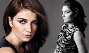 Bonos Daughter Eve Hewson Reveals How U2 Star Envies Beyonces Acting