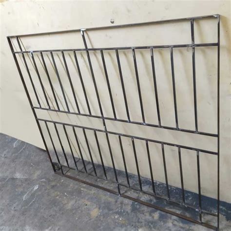 Simple Iron Window Grill For Home At 400 Sq Ft In Kanpur ID