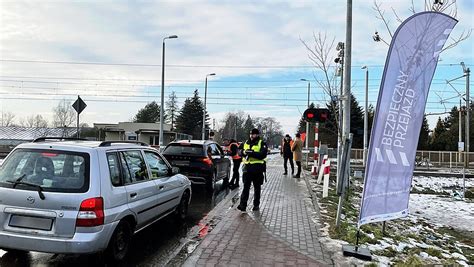 Na Wszystkich Wi Tych Bezpiecznie Przez Przejazdy Kolejowo Drogowe