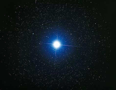 Curiosidades De Sirius La Misteriosa Estrella Azul Que Domina La