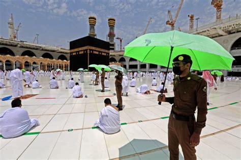 Jamaah Haji Hadapi Cuaca Panas Wajib Waspada Tapi Jangan Terlalu