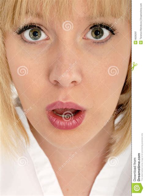 Leuke Aantrekkelijke Blonde Meisje Opgeschrokken Uitdrukking Stock Afbeelding Image Of