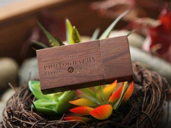 Walnut Wood Usb Photo Box Custom Laser Engraving Usb Optional