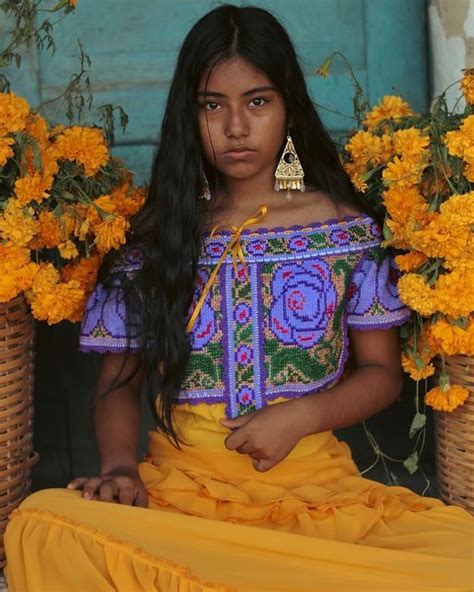 Mexican Traditional Clothing Traditional Outfits Mexican Clothing