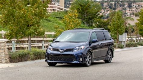 Toyota Sienna Review Ratings Edmunds