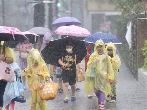 雨彈升級！10縣市豪、大雨特報 防雷擊、溪水暴漲及積水 生活新聞 生活 聯合新聞網