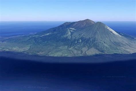 Terjalnya Gunung Sangeang Bima Bikin Pendaki Tertantang GenPI Co NTB