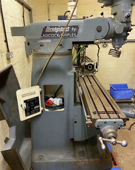 For Sale Bridgeport Series Turret Milling Machine