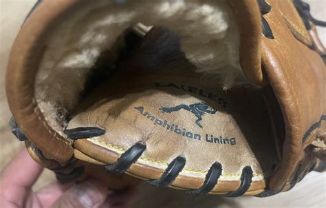 Pro Mizuno Classic Baseball Glove | SidelineSwap