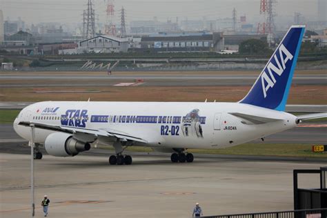 全日空 Boeing 767 300 Ja604a 伊丹空港 航空フォト By Takepapaさん 撮影2015年11月22日