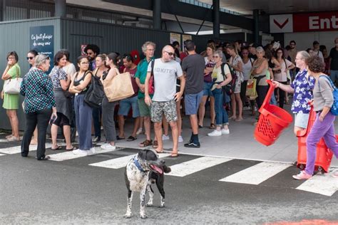 New Caledonia Riots Hundreds Of French Police Arrive Bbc News