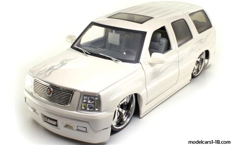 Cadillac Escalade Tuning 2001 Jada Toys 1 18 Details