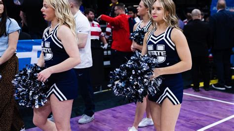 Crying Utah State Cheerleader Goes Viral On Twitter During The Ncaa