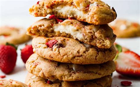 Strawberry Cheesecake Cookies Infoodita