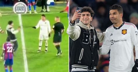 Man Utd's Casemiro branded 'legend' for having selfie with fan in the ...