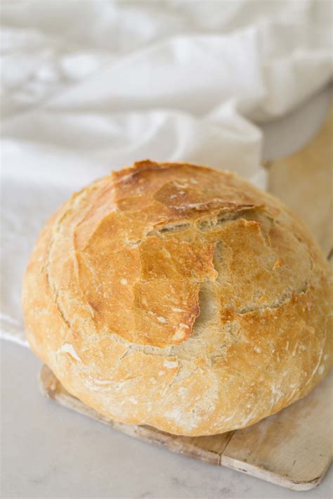 Easy 4 Ingredient Artisan Bread - Handmade Farmhouse