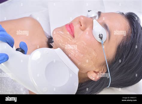 Hair Removing Hi Res Stock Photography And Images Alamy