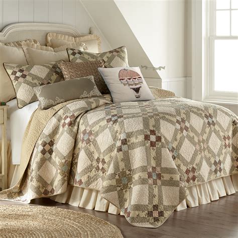 American Beauty by Donna Sharp Quilts - BeddingSuperStore.com