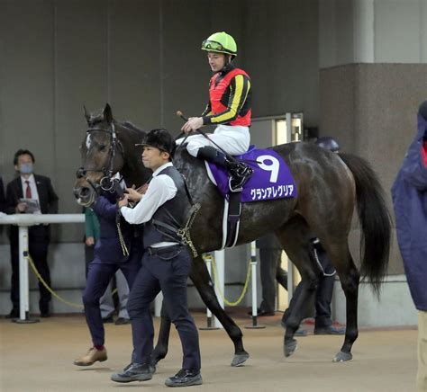 【天皇賞・秋】グランアレグリアは直線半ばで捕まり3着ルメール「やはりマイルの方がいい」｜競馬ニュース｜競馬予想のウマニティ