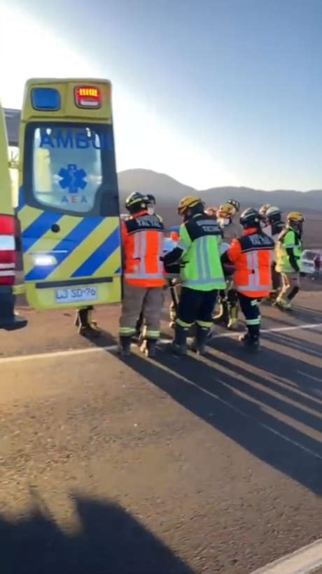 Cinco lesionados dejó volcamiento de vehículo en Taltal