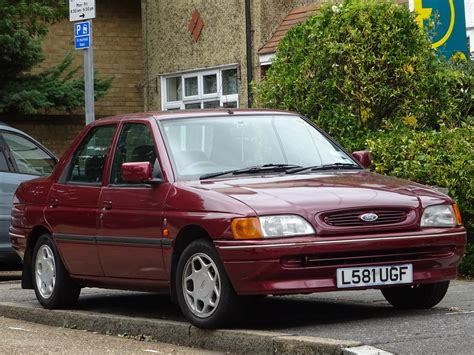 Ford Escort I Ghia London Sw Plates Neil Potter Flickr