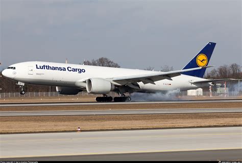 D Alfb Lufthansa Cargo Boeing Fbt Photo By Sierra Aviation