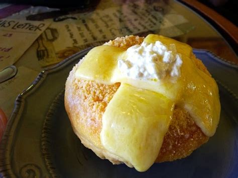 Ensaymada With A Twist Mary Grace Three Cheese Ensaymada Ensaïmada