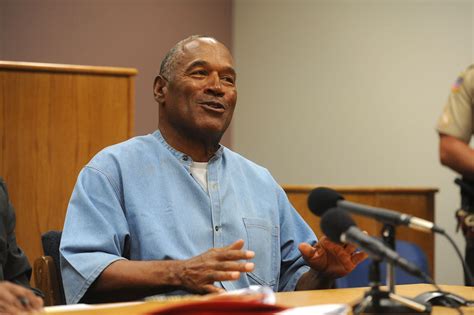 È morto O J Simpson lattore ed ex campione di football aveva 76 anni