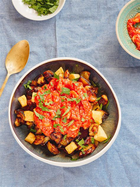 Stekt aubergine med tomatsaus Şakşuka Oppskrift Vidar Bergum