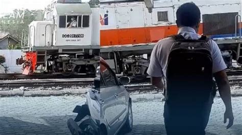 Viral Masinis Kerja Dijemput Kereta Api