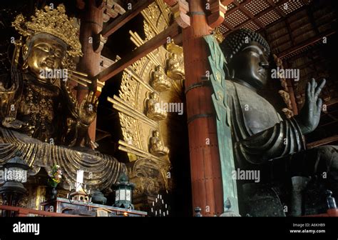 Largest Bronze Buddha Inside Todaiji Temple The Largest Wooden