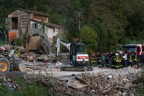 Torre Lucca Morta Debora Pierini In Esplosione Casa