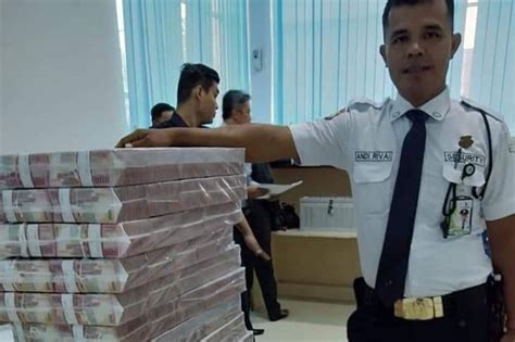 Uang Rp30 M Yang Tenggelam Bersama KMP Lestari Maju Ditemukan Utuh