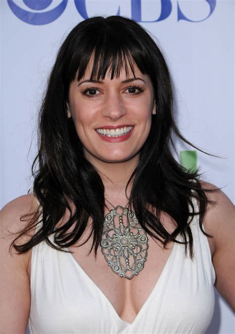 Hot Pictures Of Paget Brewster From Criminal Minds Will Brighten Up