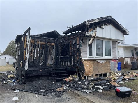 Officials Do Not Suspect Arson In Saturday Trailer Fire The Daily Press