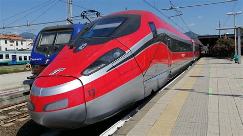 Treni In Transito Arrivo E Partenza A Sestri Levante Frecciarossa