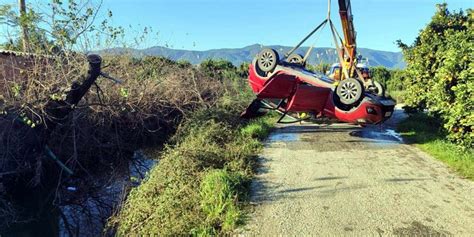 Muğla da Sulama Kanalına Düşen Otomobilin Sürücüsü Öldü