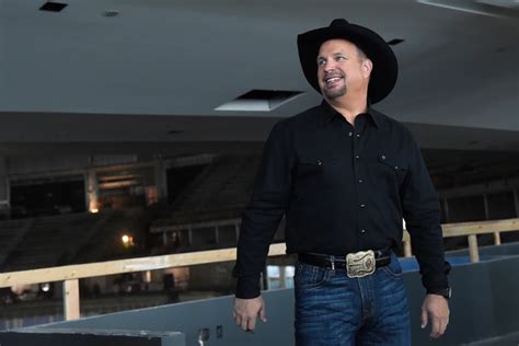 Garth Brooks Adds Fourth Ottawa Show on World Tour