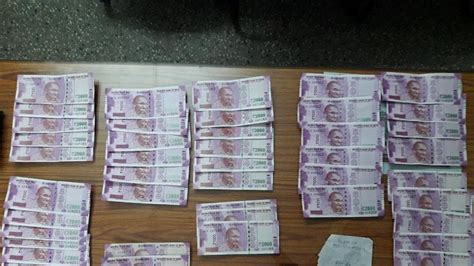 High Quality Fake Notes Worth Rs 1 Lakh Seized In West Bengals Malda