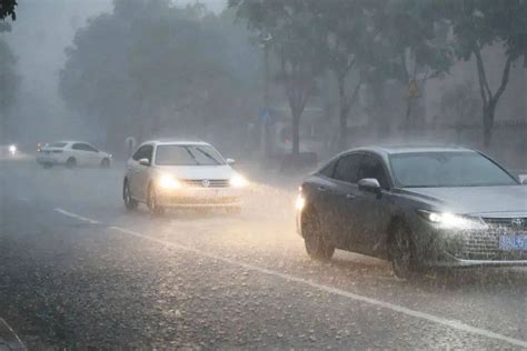 雷暴大风、冰雹等强对流天气再度来袭！驾车出行注意安全！ 车辆 其他 地区