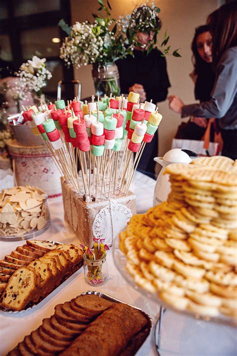 La Décoration Du Lieu De Réception Et Le Goûter Mademoiselle