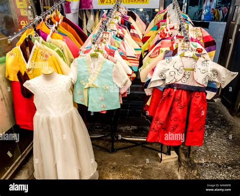 Seoul, South Korea. Traditional korean clothes - hanbok on Gwangjang Market in Seoul Stock Photo ...