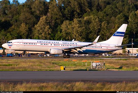 N75435 United Airlines Boeing 737 924ER WL Photo By Nick Sheeder ID